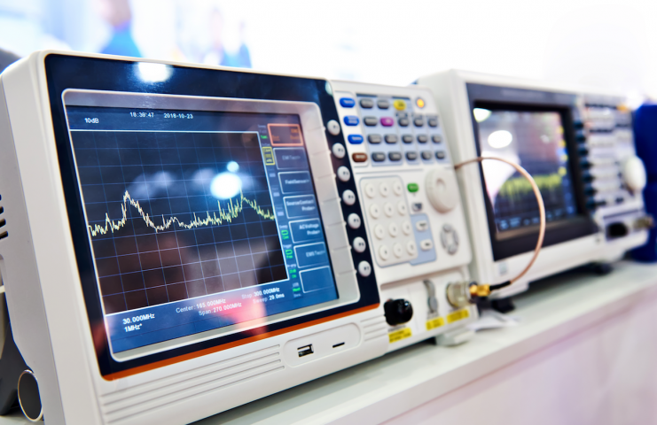 Electromagnetic compatibility (EMC) - Part 4-4: Electrical fast transient/burst immunity test