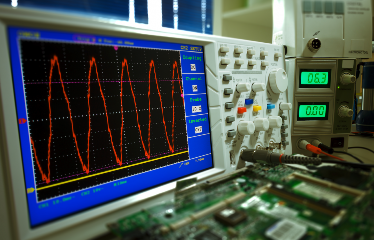EMC Testi Elektromanyetik Uyumluluk TS EN 61000-4-5 / IEC 61000-4-5